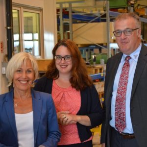 Bettina Müller, Lisa Gnadl und geschäftsführender Gesellschafter Wolfgang Röhrig
